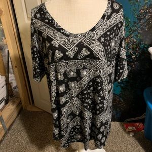 NWT Maurices Top